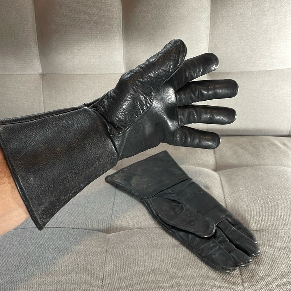 Leather gauntlet, motorcycle riding gloves, black, size men’s large